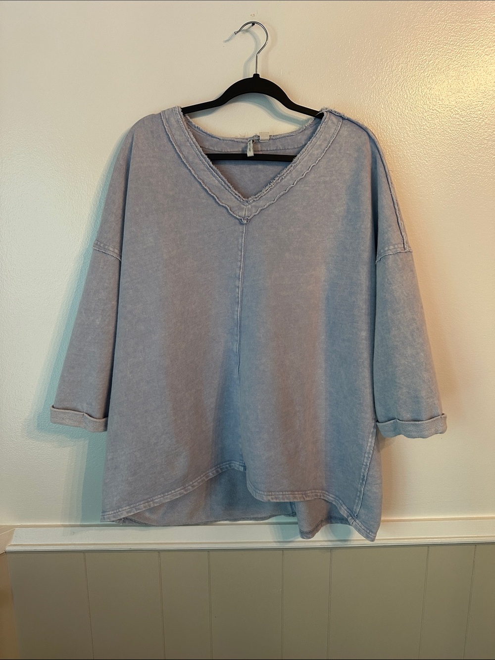 Live Well Lifestyle Gray V Neck Sweatshirt Size 18/20W